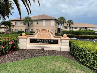 9061 Michael Cir Unit 2, Naples, FL 34113