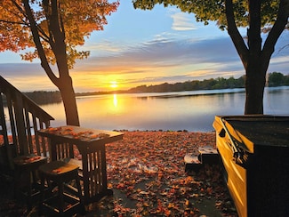 33190 Marmon St NE, Cambridge, MN 55008