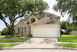 44 Parkway Place, Houston, TX 77040