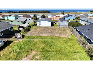 29730 Shore Pine Ln, Gold Beach, OR 97444