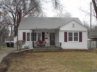 2538 SW Beverly Ct, Topeka, KS 66611