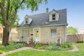 8416 W Keefe Ave, Milwaukee, WI 53222