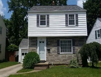703 Marvella Dr NE, Canton, OH 44714