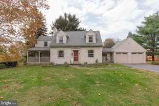2 Locust Ln, Plymouth Meeting, PA 19462