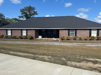 7079 Menge Ave, Pass Christian, MS 39571