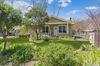 118 Mesquite St, Boerne, TX 78006