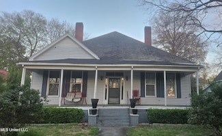 220 Calhoun Ave, Yazoo City, MS 39194