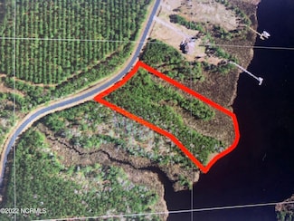 24 Bailey Pointe Rd, Belhaven, NC 27810