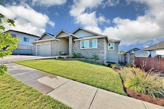 3268 Sky Way, Medford, OR 97504