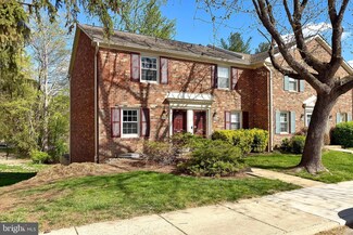 8552 Barrington Ct Unit 927, Springfield, VA 22152