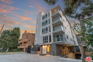10918 Camarillo St Unit 403, Los Angeles, CA 91602