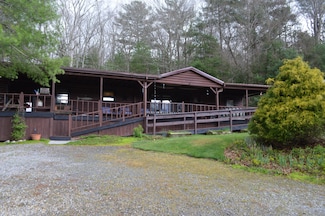 8438 Cumberland Gap Rd, New Castle, VA 24127