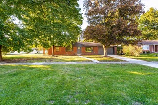 27215 Goldengate Dr W, Lathrup Village, MI 48076