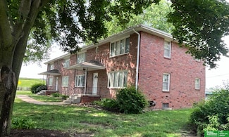 3758 S 82nd St, Omaha, NE 68124