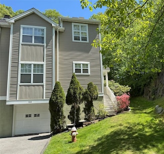 123 Park Rd Extension, Goldens Bridge, NY 10526
