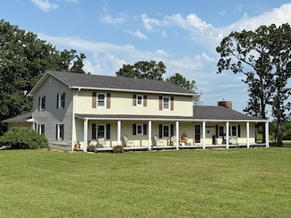 14562 S 3rd St, Stockton, MO 65785