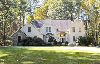 683 Strawberry Hill Rd, Concord, MA 01742