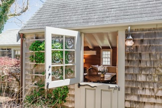21 Bank St, Nantucket, MA 02554