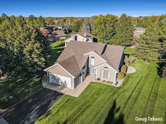 1729 Fountainview Ct SE, Caledonia, MI 49316