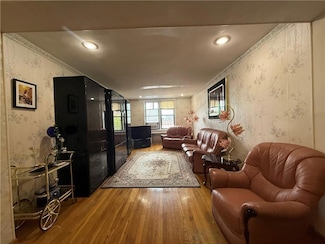 2400 E 3rd St Unit 515, Brooklyn, NY 11223