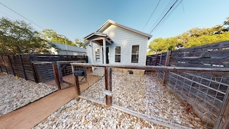 1207 Salina St, Austin, TX 78702