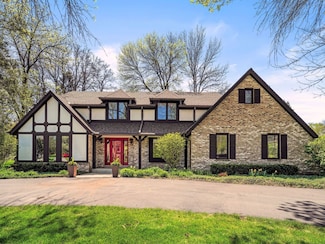 18585 Woodberry Ct, Brookfield, WI 53045