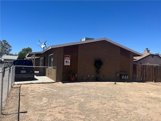 13252 Navajo Rd, Apple Valley, CA 92308