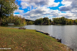 130 Hickory Ln, Kingston, TN 37763