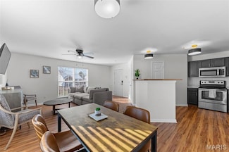 632 Homerun Dr Unit 33N, O Fallon, MO 63366
