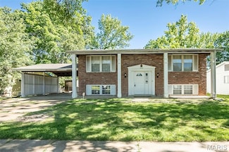 533 Lemonwood Dr, Ballwin, MO 63021