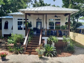 250 1/2 U S 98, Apalachicola, FL 32320