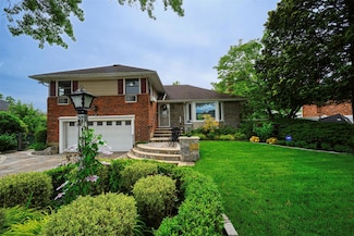 613 Gary Place, Westbury, NY 11590