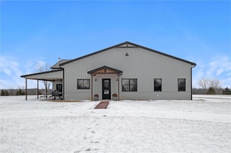16140 214 St, Tonganoxie, KS 66086