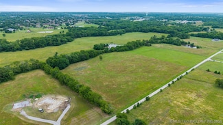 0002 Silver Lake Rd, Bartlesville, OK 74006