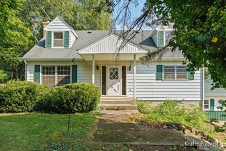 15 92nd St SE, Byron Center, MI 49315