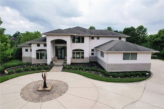 1029 Staylit Ct, Bellbrook, OH 45305