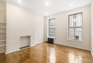 332 E 9th St Unit 5, New York, NY 10003