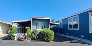 903 W 17th St Unit 24, Costa Mesa, CA 92627