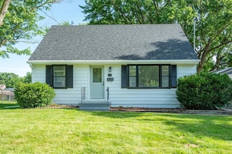 1205 Elder Ln, Des Moines, IA 50315