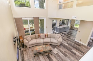 3844 Saint Armens Cir, Melbourne, FL 32934