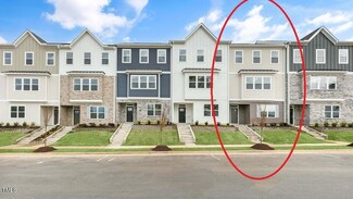 702 Dorset Stream Dr, Fuquay Varina, NC 27526