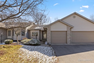 2606 Falcon Woods Dr NW Unit 37, Grand Rapids, MI 49534