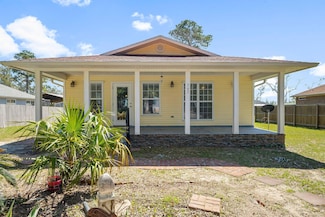 362 Palmetto Ave, Freeport, FL 32439