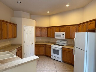 9909 Geneva Dr NW, Albuquerque, NM 87114