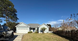 506 Fern Creek Ln, Carolina Beach, NC 28428