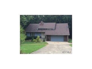 1312 Lakewood Cir, Washington, WV 26181