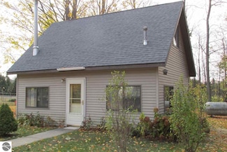 8066 Daisy Trail, Harrietta, MI 49638