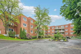 372 Central Park Ave Unit 3U, Scarsdale, NY 10583