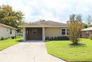 608 Lark Dr, Lakeland, FL 33813