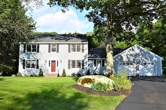 3 Francis Rd, Hopedale, MA 01747